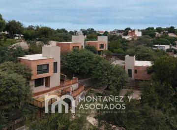 Casa · 450m² · 4 Ambientes · Duplex 3 Dorm. en Venta Housing Villa Allende