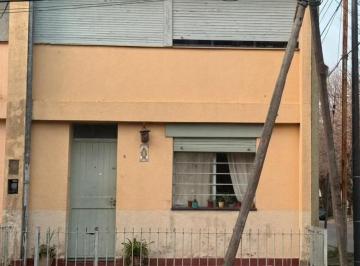 Casa · 88m² · 4 Ambientes · 1 Cochera · Duplex en Venta 2 Dorm. Patio Garage