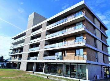 Departamento · 101m² · 4 Ambientes · 2 Cocheras · Departamento en Alquiler Tres Dorm.. Tierra Nueva