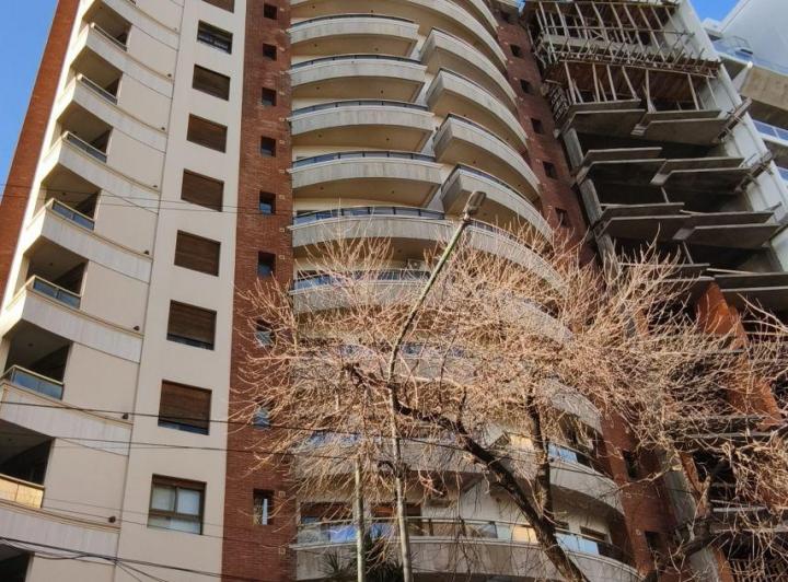 Departamento · 150m² · 5 Ambientes · 1 Cochera