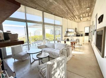 Casa · 586m² · 6 Ambientes · 10 Cocheras · Casa en Punta Piedras