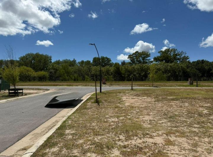 Terreno · 672m²