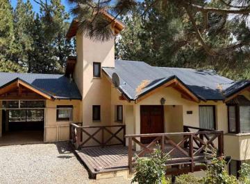 Casa · 245m² · 6 Ambientes · 1 Cochera · Venta Casa Categoría Barrio Aldea del Este Vista