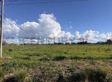 Terreno · 675m² · Lote en Venta Zona Don Carlos, 135 Esq 510