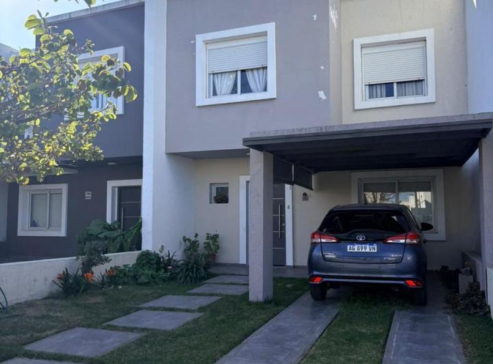 Casa · 180m² · 6 Ambientes · 1 Cochera
