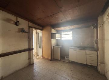 Departamento · 57m² · 2 Ambientes · Venta Departamento de Pasillo de 2 Dorm. Patio a Reciclar. España y Hospitales
