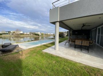 Casa · 292m² · 5 Ambientes · 4 Cocheras · Casa en El Canton - Islas