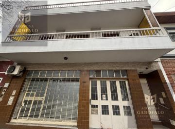 Casa · 447m² · 8 Ambientes · 1 Cochera · Venta Casa Terreno Propio Multivivienda en Villa Devoto