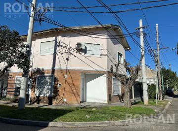 Casa · 70m² · 3 Ambientes · Duplex 3 Amb en 2 Pl en Carapachay! Alquiler