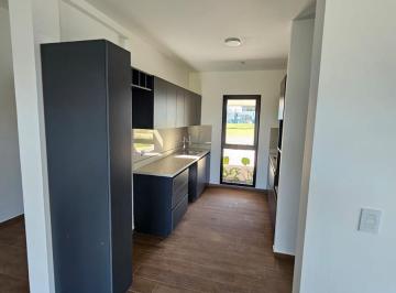 Casa · 135m² · 7 Ambientes · 2 Cocheras · Casa en Venta 7 Soles 3 Dorm.