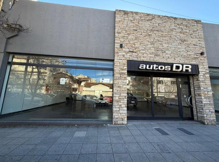 Local comercial · 270m² · 3 Ambientes