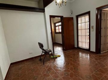 Oficina comercial · 168m² · 5 Ambientes · Oficina con 3 Privados en El Centro de Morón