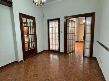 Oficina comercial · 168m² · 5 Ambientes · Oficina con 3 Privados en El Centro de Morón