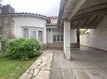 Casa · 99m² · 4 Ambientes · 1 Cochera · Casa Venta Longchamps