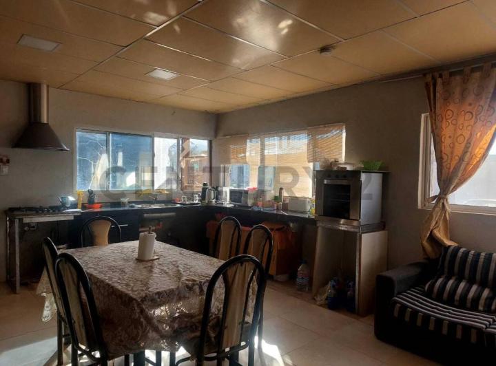 Casa · 200m² · 5 Ambientes · 1 Cochera