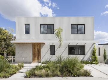 Casa · 380m² · 3 Dormitorios · 1 Cochera · Casa en Boulogne Sur Mer