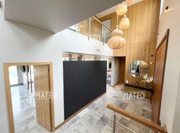 Casa de 8 ambientes, Moreno · Calidad Constructiva