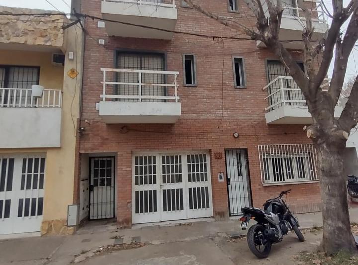 Casa · 70m² · 2 Dormitorios · 1 Cochera