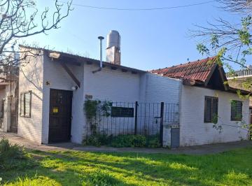 Departamento · 70m² · 3 Dormitorios · 1 Cochera · Casa en PH en Alquiler. Ituzaingo Norte