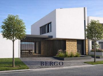 Casa · 173m² · 3 Dormitorios · 2 Cocheras · Rincones de Manantiales - Casa a La Venta 3 Dorm. 3 Baños