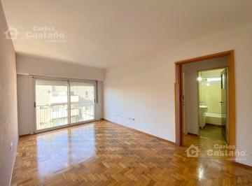 Departamento · 48m² · 2 Ambientes · Amplio 2 Amb. en Muy Buen Estado y Exc. Ubicación
