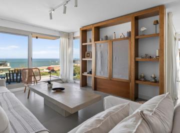 Departamento · 180m² · 5 Ambientes · 2 Cocheras · Penthouse Duplex con Vista Al Mar de 3 Suites con Terraza Privada en Alquiler en Moorea 2, Manantial