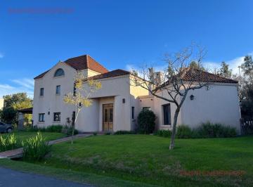 Casa · 260m² · 6 Ambientes · 2 Cocheras · Barrio Laguna del Sol - General Pacheco