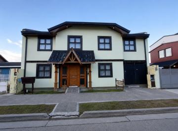 Casa · 350m² · 6 Ambientes · Hostal del Monte Más Casa en Venta - Ushuaia