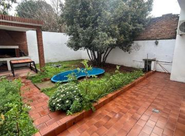 Casa · 200m² · 4 Ambientes · 2 Cocheras · Venta Casa Quilmes 3 Dorm. 2 Cocheras Patio y Pileta