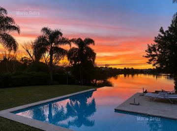 Casa · 449m² · 7 Ambientes · 3 Cocheras · Venta Casa Santa Maria de Tigre a La Laguna 4 Suites