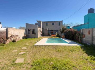 Casa · 176m² · 3 Ambientes · Casa/ con Pileta/ Lehmann/ Amplios Espacios