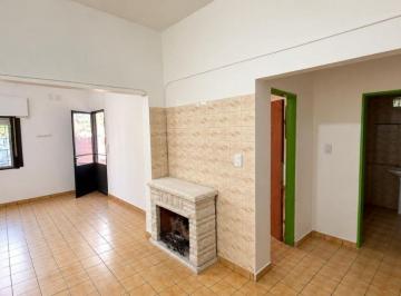 Casa de 3 ambientes, Berazategui · Casa en Alquiler - Gutierrez