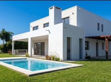 Casa · 270m² · 5 Ambientes · 4 Cocheras · Casa en El Canton - Norte