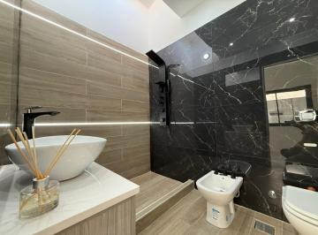 Casa · 175m² · 3 Dormitorios · 1 Cochera · Casa en Escobar
