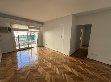 Living- Comedor · Venta Semipiso 4 Ambientes en Colegiales, Limite Belgrano, con Palier Privado.
