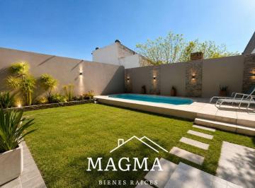 Casa de 6 ambientes, Córdoba · Casa Venta - Granja de Claret - 3 Dorm. + Pileta - Apto Credito!