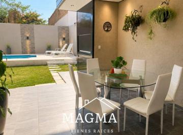 Casa de 6 ambientes, Córdoba · Casa Venta - Granja de Claret - 3 Dorm. + Pileta - Apto Credito!