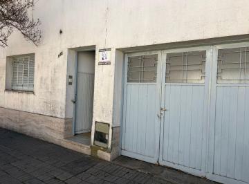 Casa de 4 ambientes, San Antonio de Areco · Casa de 211 m² con 2 Dorm. en Venta en San Antonio de Areco