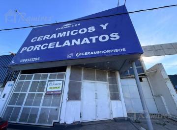 Bodega-Galpón · 200m² · Local Sobre Colectora en Moreno