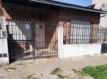 PH de 3 ambientes, Merlo · Excelente PH de 3 Ambientes Al Frente Sin Cochera Sin Expensas