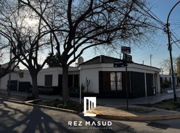 Casa · 125m² · 4 Ambientes · 1 Cochera · Casa en Venta