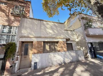 Casa de 5 ambientes, Villa del Parque · Casa de 5 Ambientes Sobre Lote Propio – Para Refacción Integral