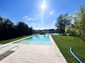 Casa · 295m² · 5 Ambientes · 3 Cocheras · Venta en Oportunidad Casa Salida a Laguna Canton Islas Mobiliario Incluido!