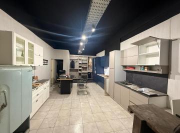 Local comercial · 48m² · 1 Ambiente · Local Al Frente con Vidriera.