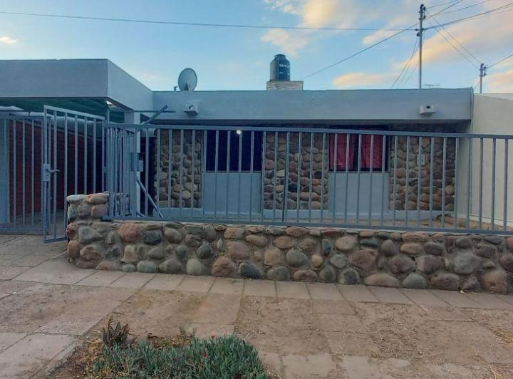 Casa · 65m² · 7 Ambientes · 1 Cochera