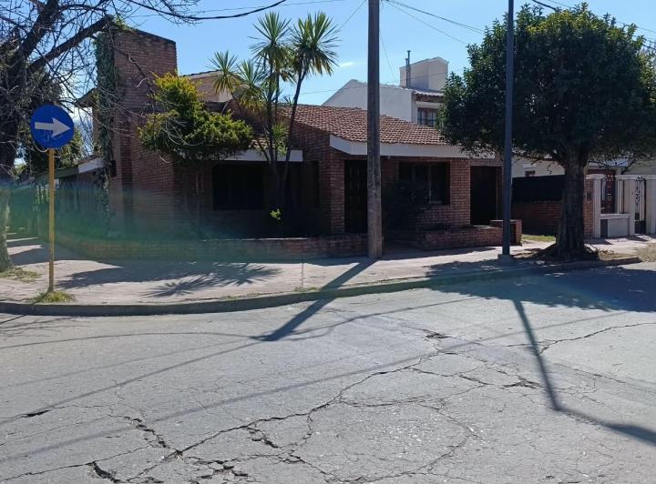 Casa · 89m² · 2 Dormitorios · 1 Cochera