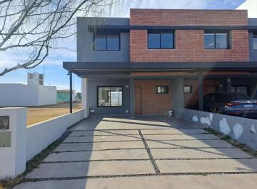 Casa de 3 ambientes, Córdoba · Dueño Alquila Duplex Premium y Amplio. Ubicado en Mz51 - Lt 20 - Unidad A, Etapa