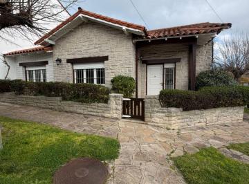 Casa de 4 ambientes, Mar del Plata · Alquiler 24 Meses Excelente Chalet 4 Ambientes en Los Troncos