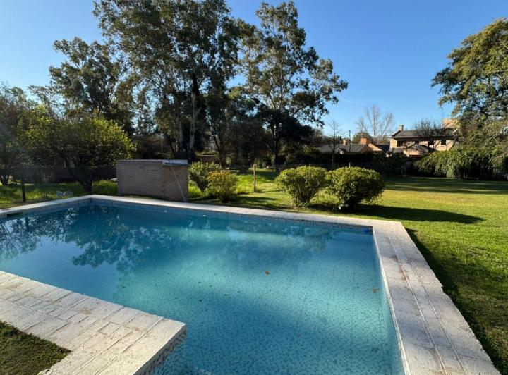 Terreno · 688m²