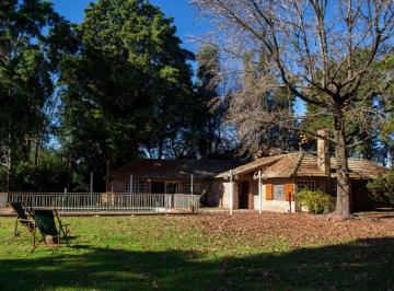 Casa · 143m² · 3 Ambientes · Venta Casa Quinta Parque Sakura